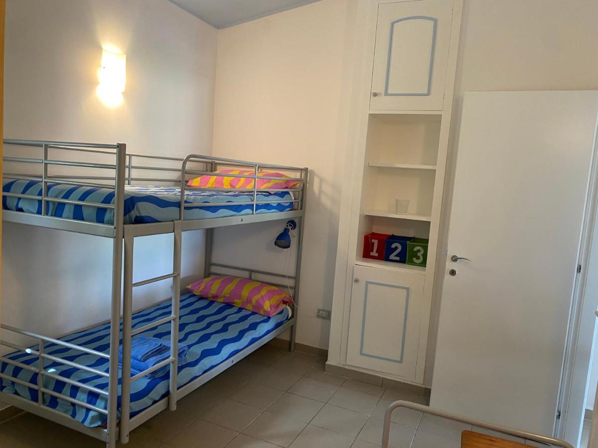 Villa Titti Residence La Bussola Фонтане Бианче Екстериор снимка
