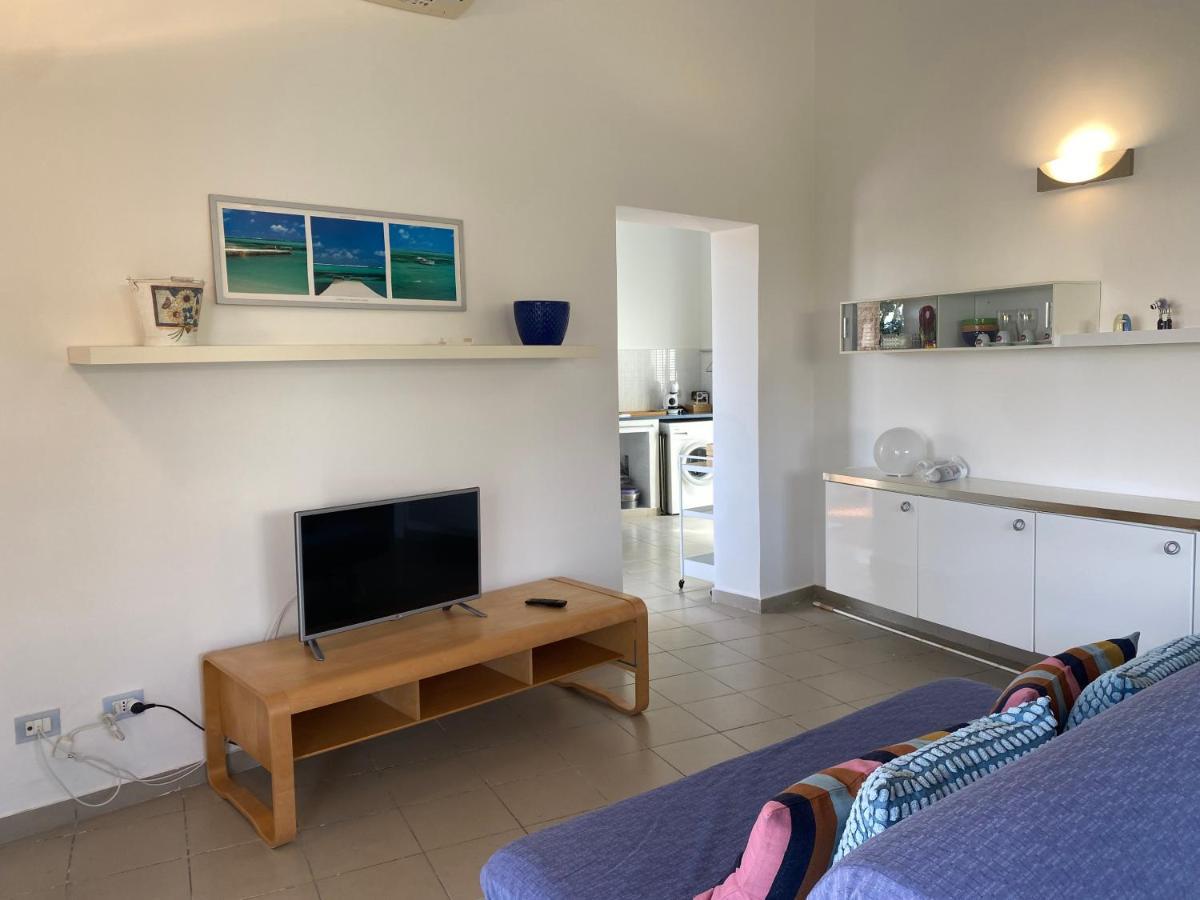 Villa Titti Residence La Bussola Фонтане Бианче Екстериор снимка